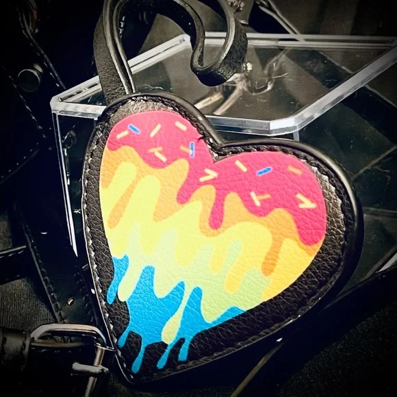 Betsey Johnson Black Heart Bag Charm w Black & Silver Unbranded Rock Crossbody - Picture 7 of 15